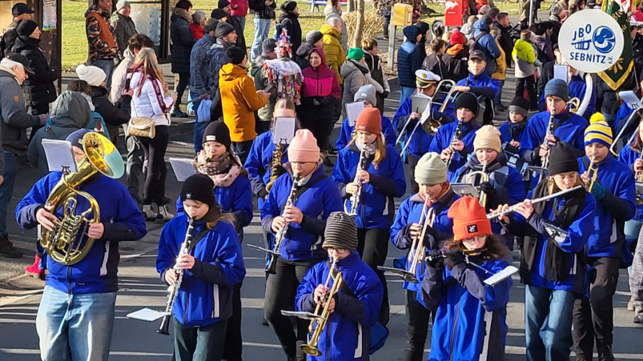 Blasmusik bei einem Festumzug in der Region Pirna