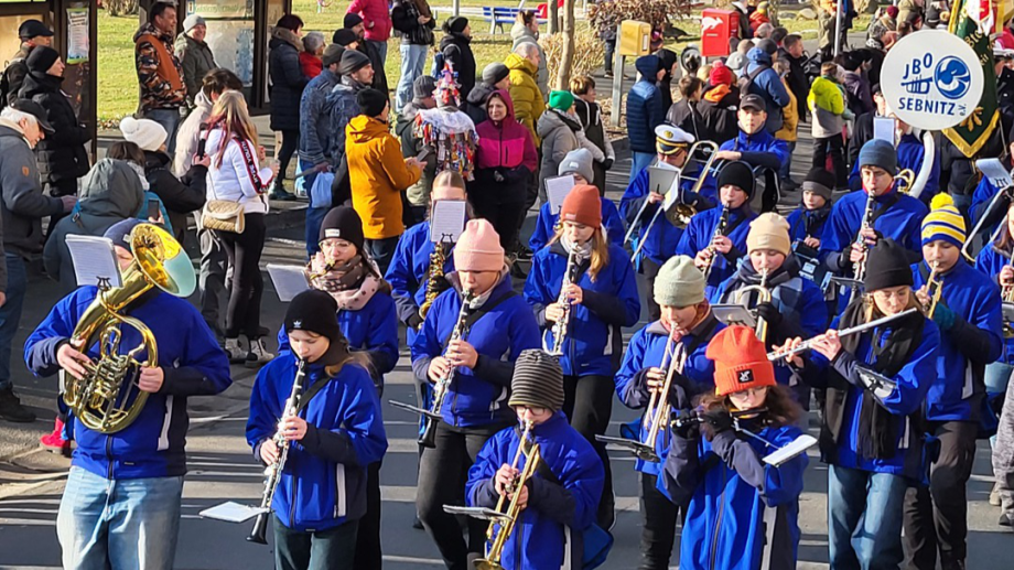 Jugendblasorchester Sebnitz bei Auftritt in der Sächsischen Schweiz