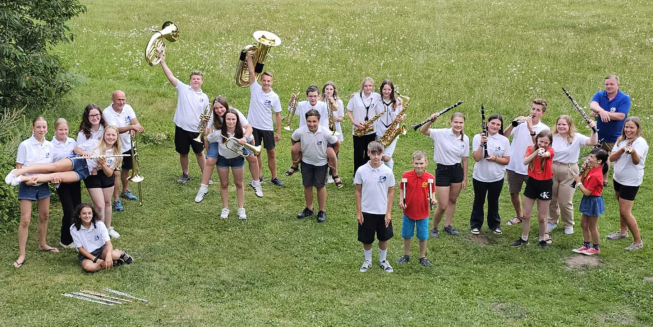 Jugendblasorchester Sebnitz bei Probe und gemeinsamer Orchesterarbeit